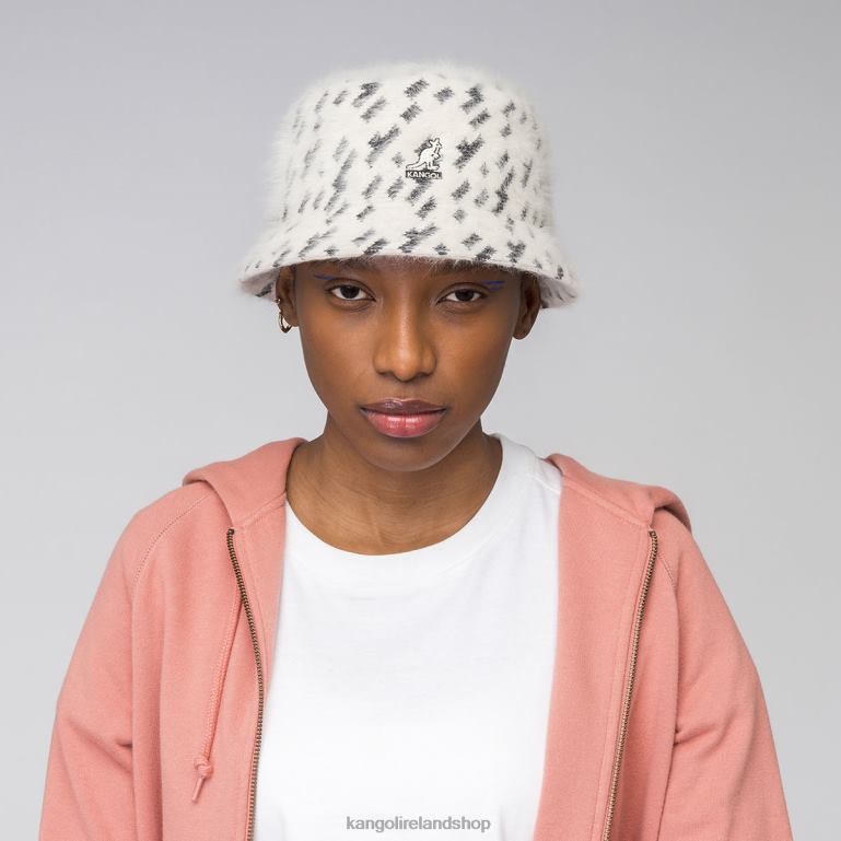 IE Kangol Furgora Matrix Bin Ivory/Black Unisex Accessories 6B26V559